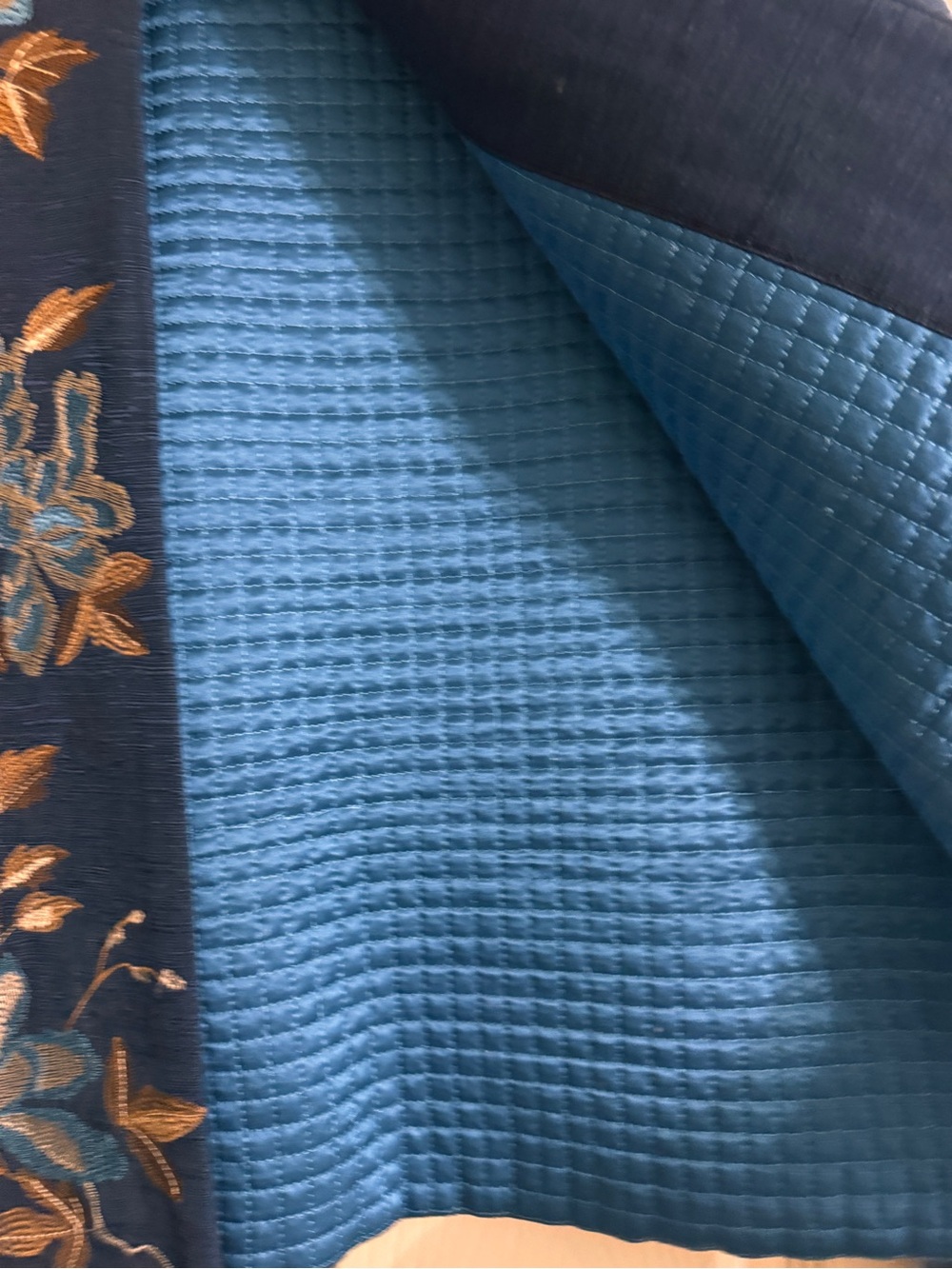 Crossland by Artapex Silk Embroidered One Button Jacket with Quilted Interior L - Picture 3 of 6